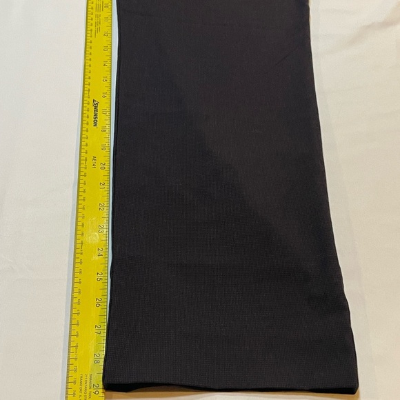 Ann Taylor “Curvy” Dark Brown Pants, Stylish Pattern, Perfect for any occasion. - Picture 4 of 13